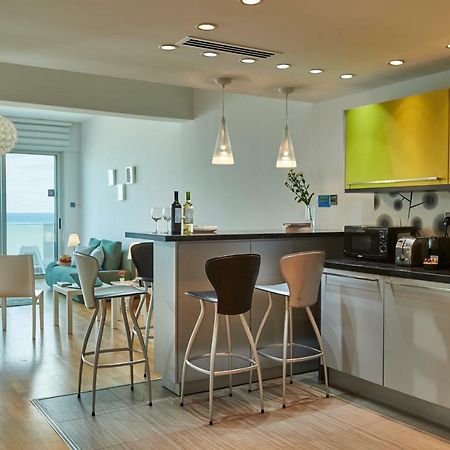 Finikoudes Luxury Apartments Larnaca Luaran gambar