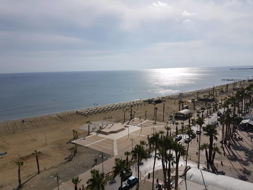 Finikoudes Luxury Apartments Larnaca Luaran gambar