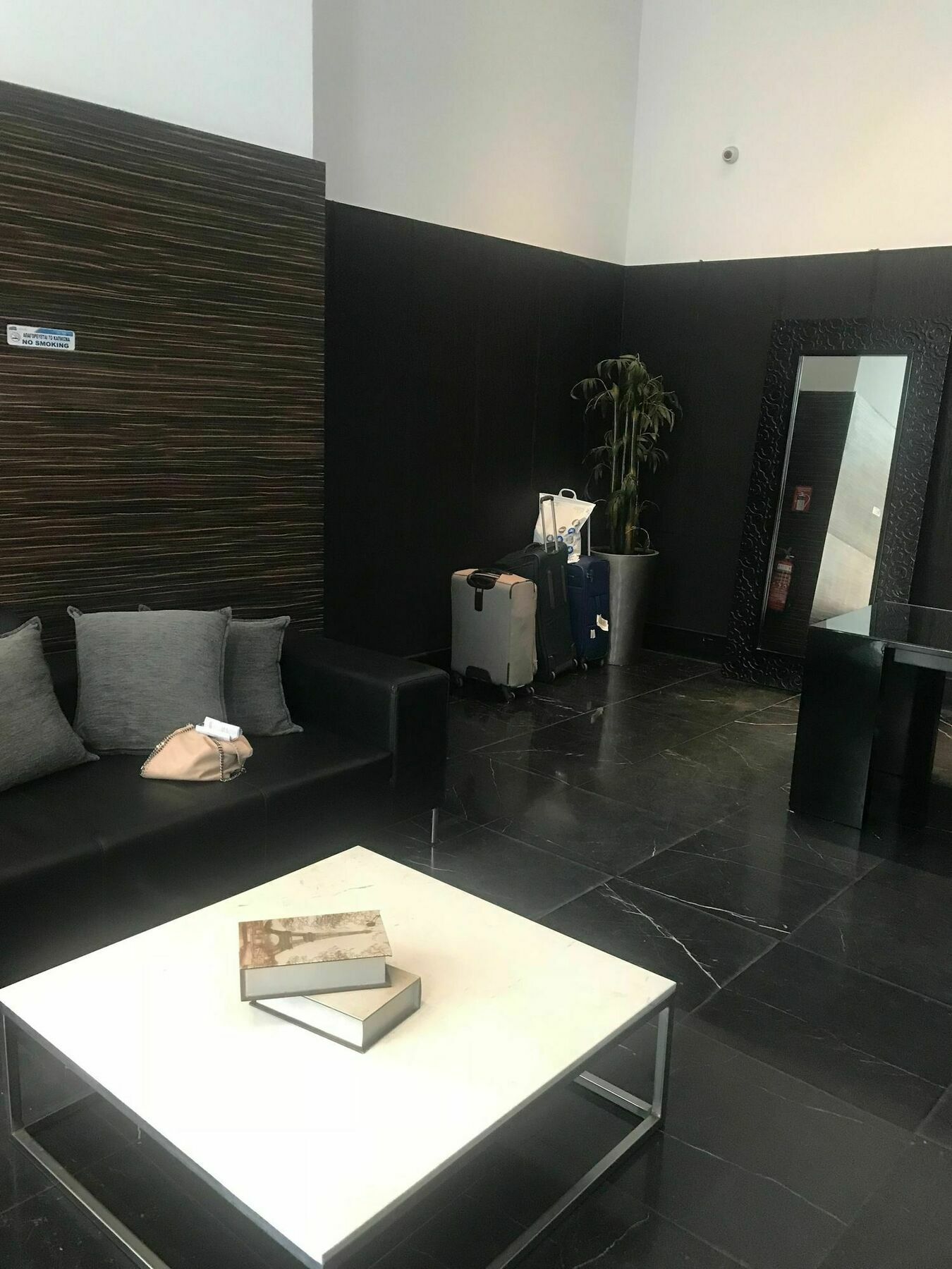 Finikoudes Luxury Apartments Larnaca Luaran gambar