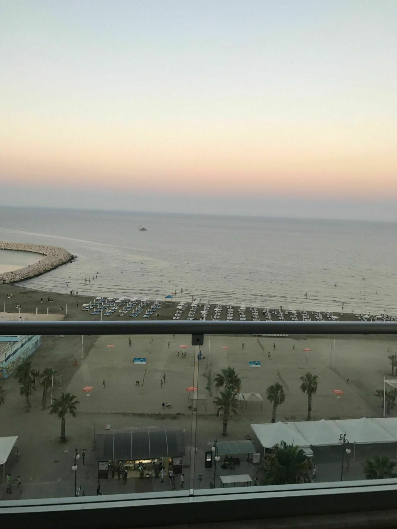 Finikoudes Luxury Apartments Larnaca Luaran gambar