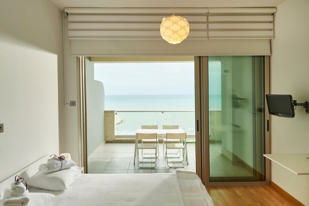 Finikoudes Luxury Apartments Larnaca Luaran gambar
