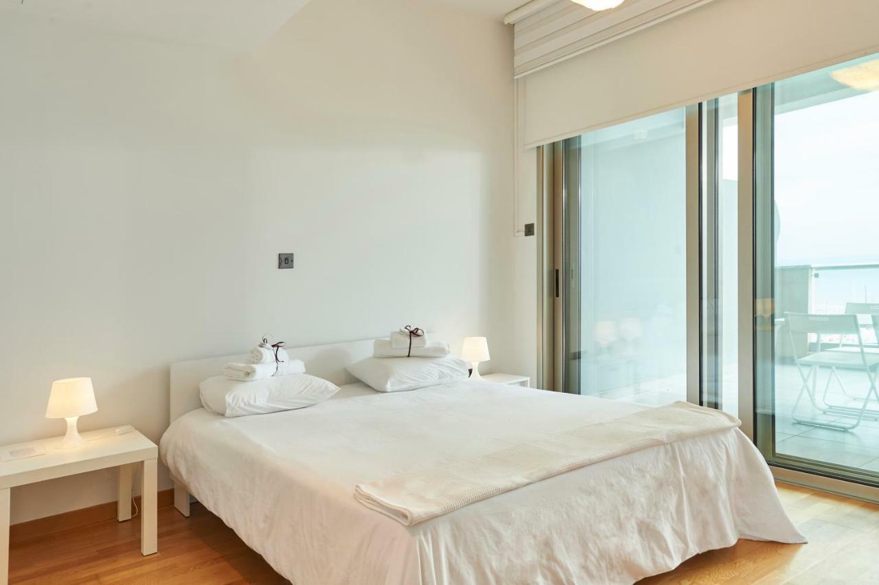 Finikoudes Luxury Apartments Larnaca Luaran gambar