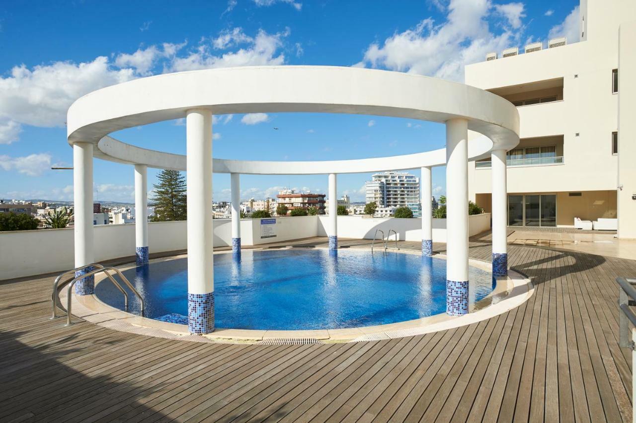Finikoudes Luxury Apartments Larnaca Luaran gambar
