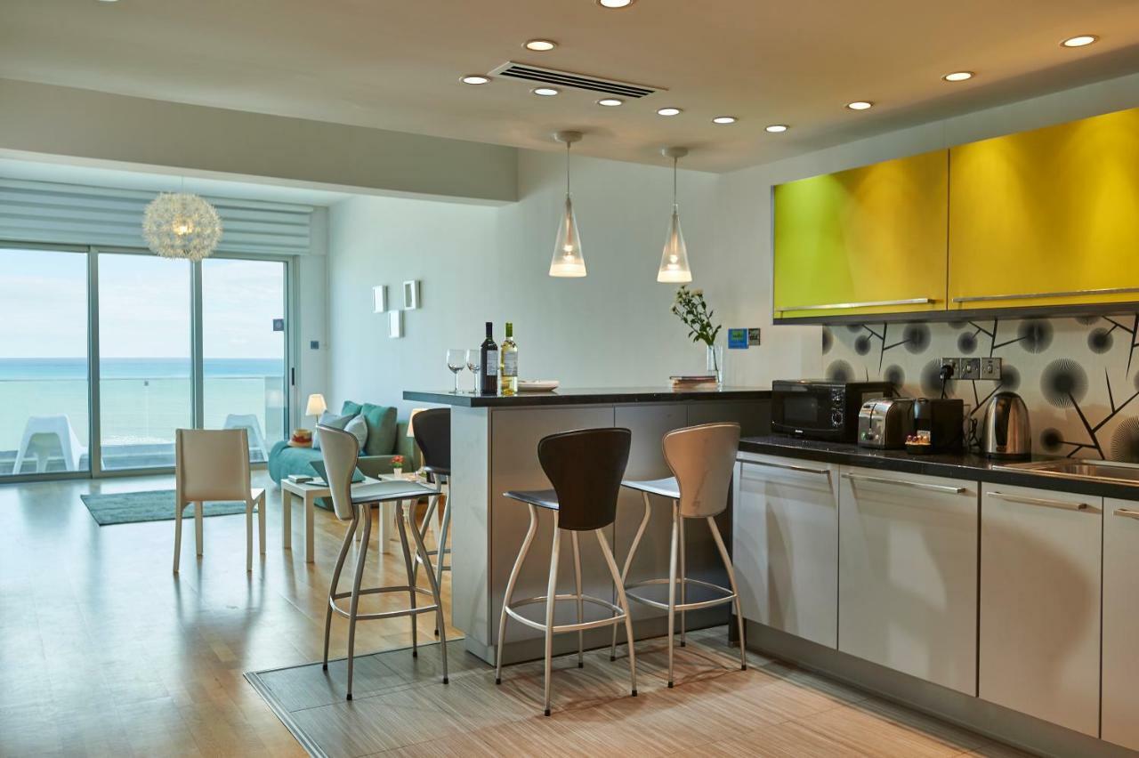 Finikoudes Luxury Apartments Larnaca Luaran gambar