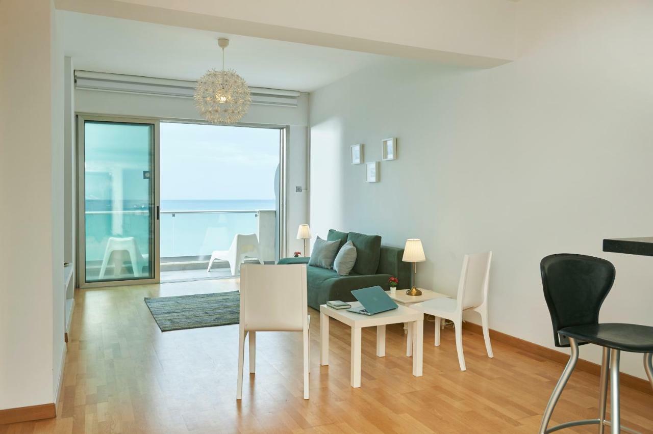 Finikoudes Luxury Apartments Larnaca Luaran gambar